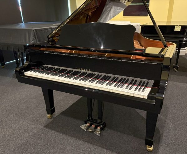 Yamaha C3LA Grand Piano
